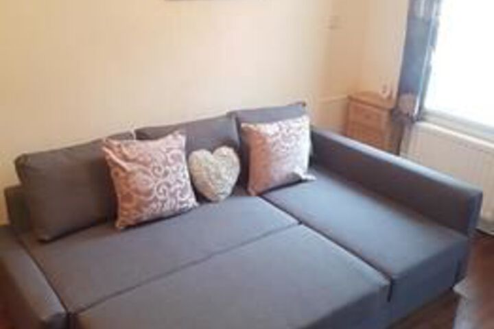 Room 8 of 10