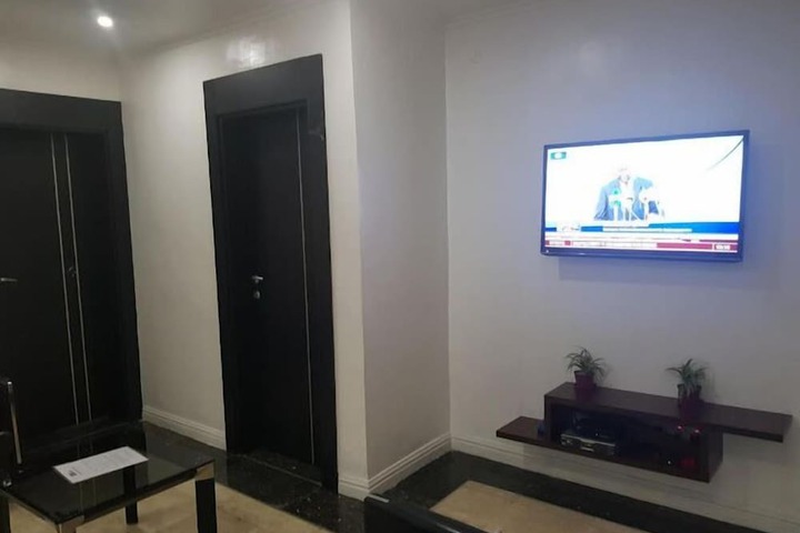 Room 12 of 27