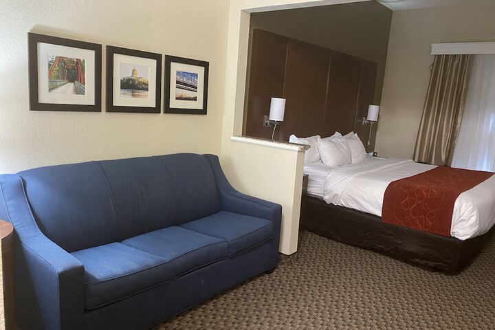 Room 14 of 79