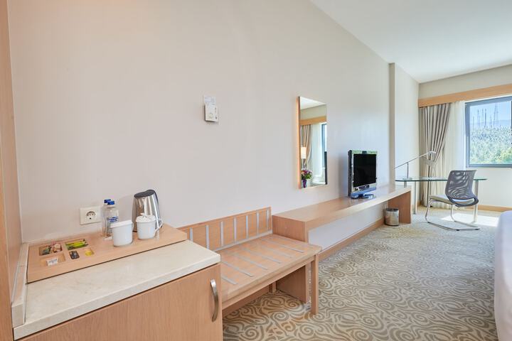 Room 5 of 36