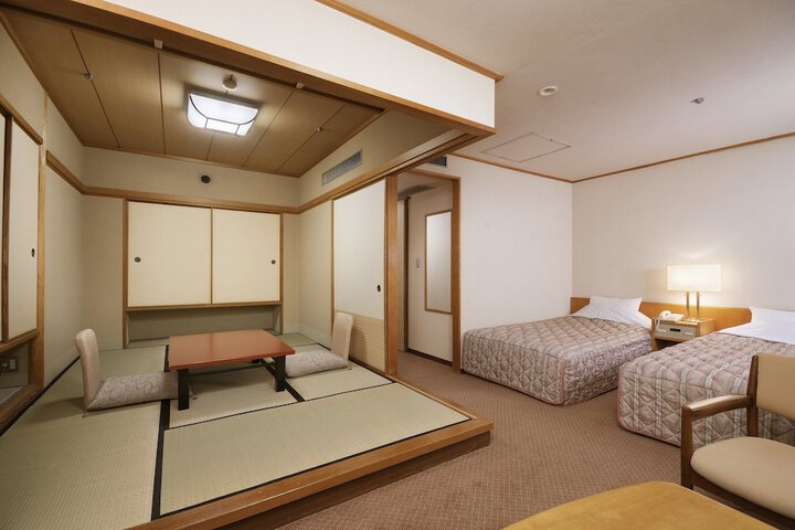 Room 25 of 111