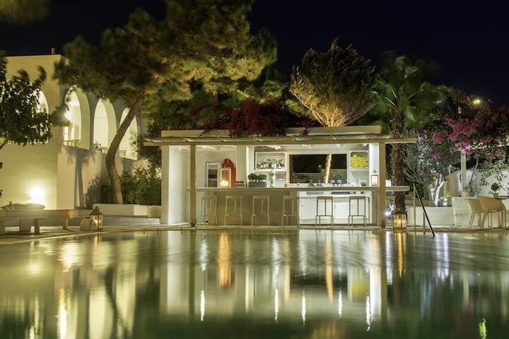 Pool Hotel