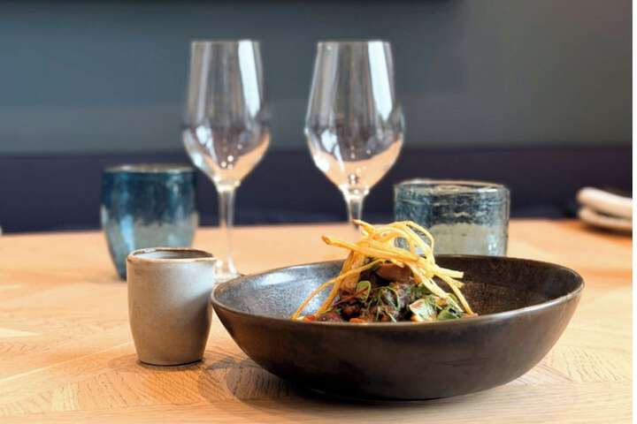 Dining 40 of 59