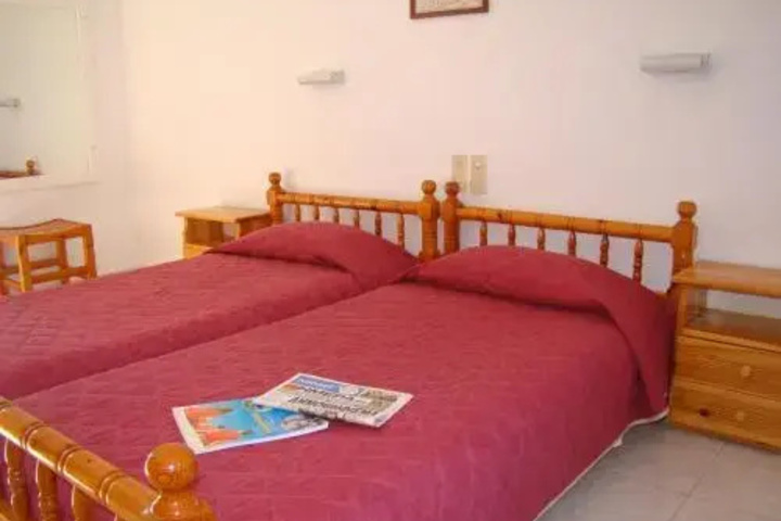 Room 3 of 9