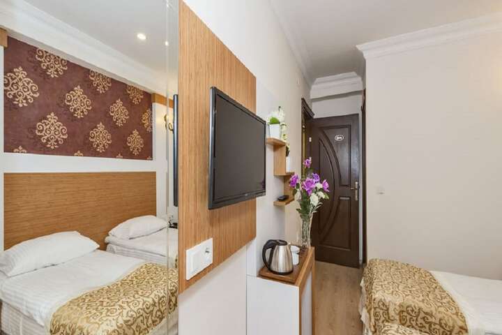 Room 40 of 70