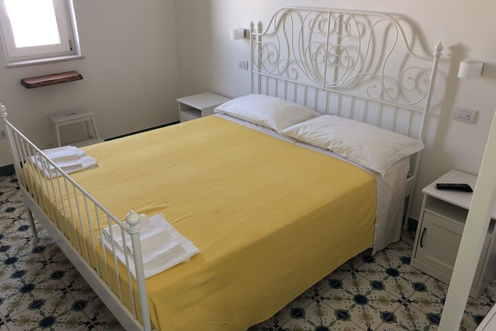Room 5 of 64
