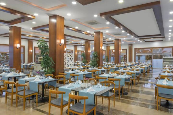 Dining 250 of 417
