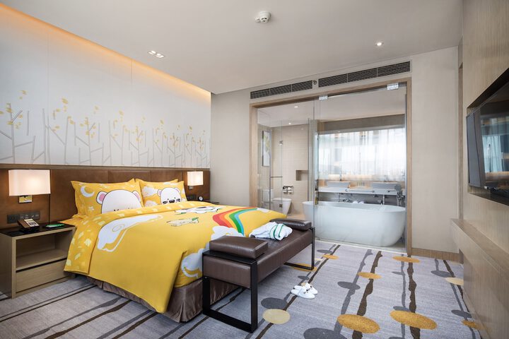 Room 4 of 74