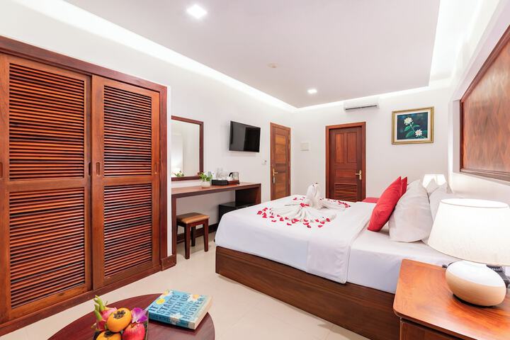 Room 39 of 211