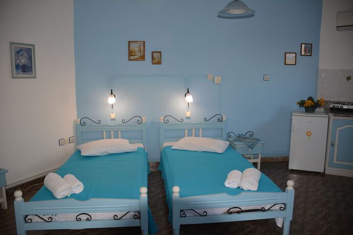 Room 14 of 96