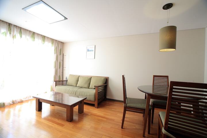 Room 13 of 42