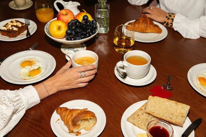 Breakfast/Coffee Service 64 of 72