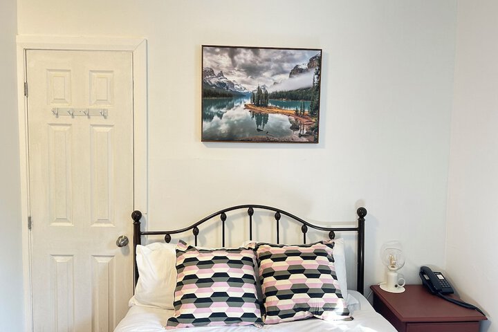 Room 4 of 26