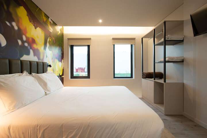 Room 9 of 65