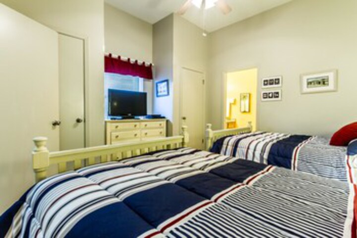 Room 49 of 63
