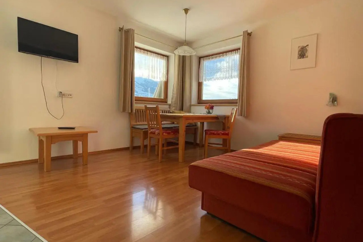 Room 2 of 14