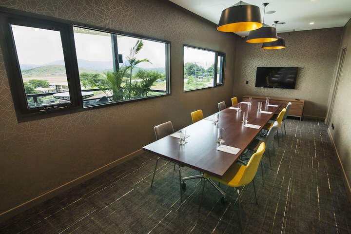 Business Center 59 of 59