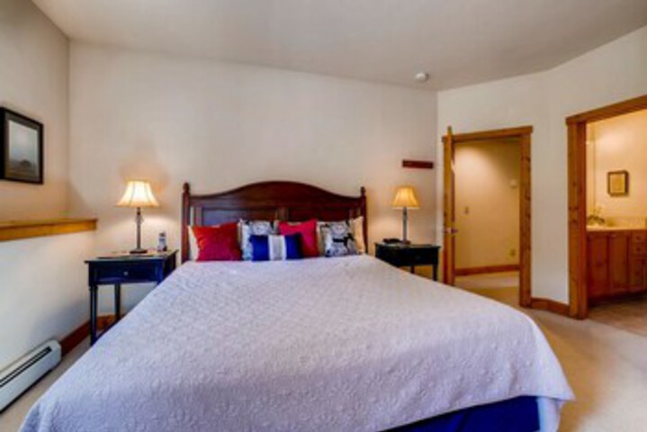 Room 19 of 25