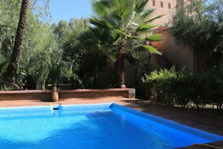 Hotel Pool