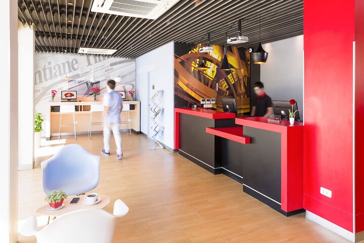 Business Center 17 of 23