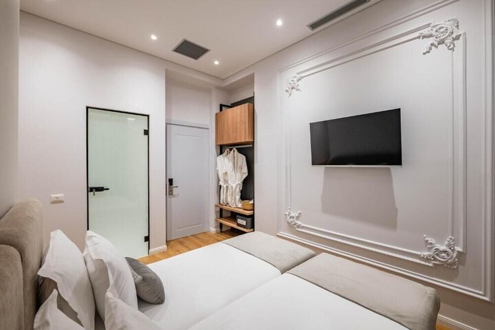 Room 41 of 189