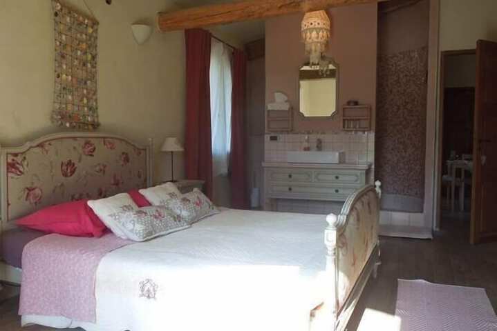 Room 2 of 29