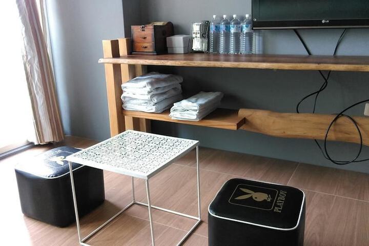 Room 9 of 23