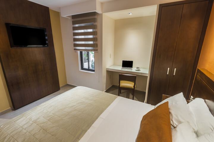 Room 12 of 37