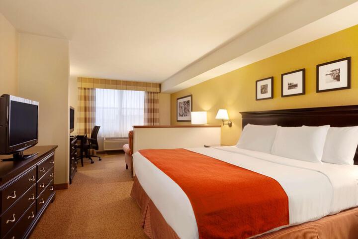 1 King Bed (11 of 16)