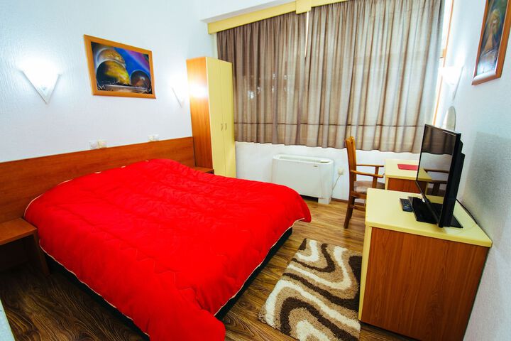 Room 16 of 61