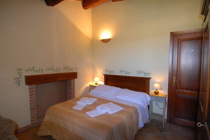 Room 25 of 62