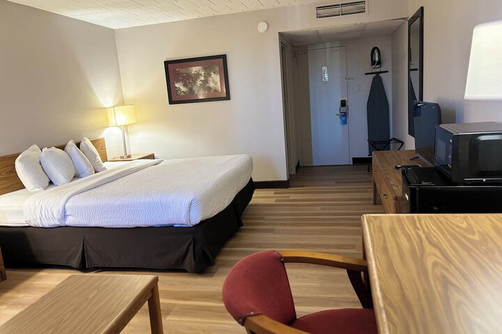 Room 8 of 26