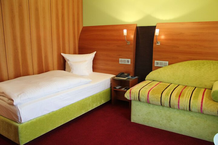 Room 22 of 63