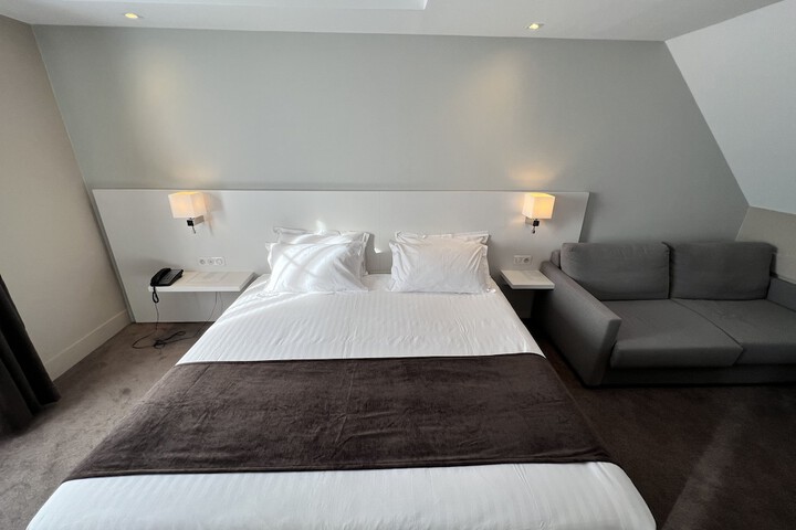 Room 25 of 92