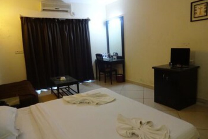 Room 17 of 33