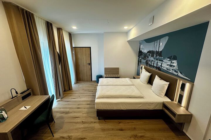 Room 22 of 44