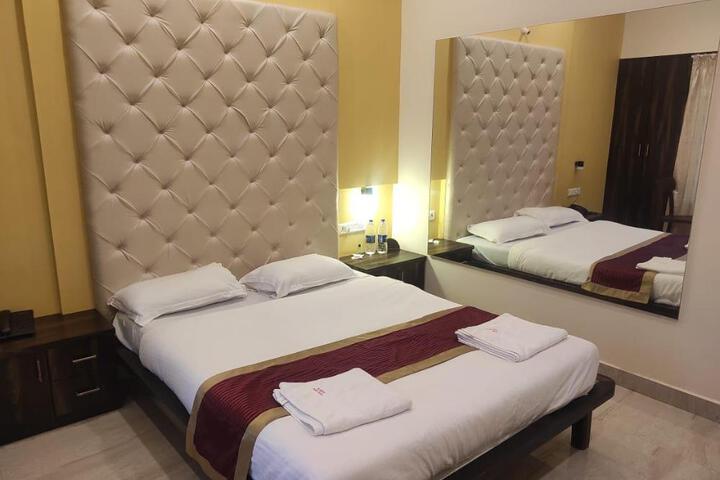 Hotel Deepak Executive Ganpatipule