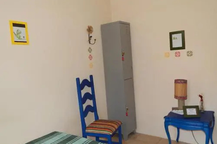 Room 4 of 4