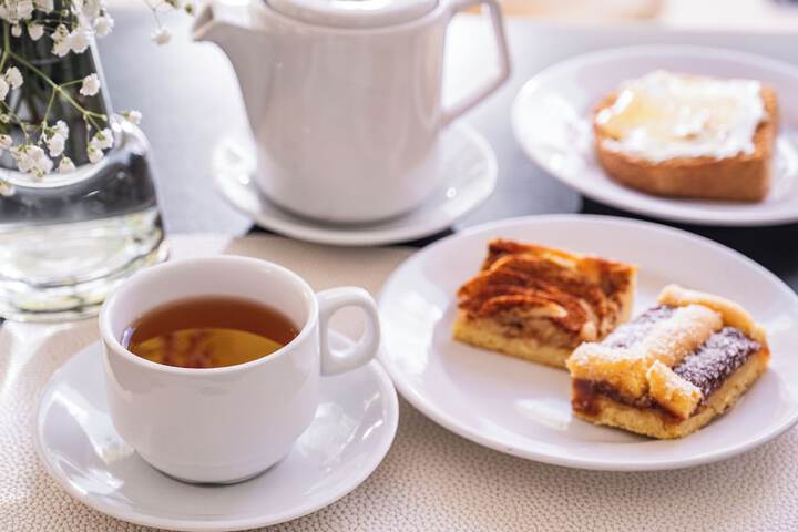 Breakfast/Coffee Service 97 of 139