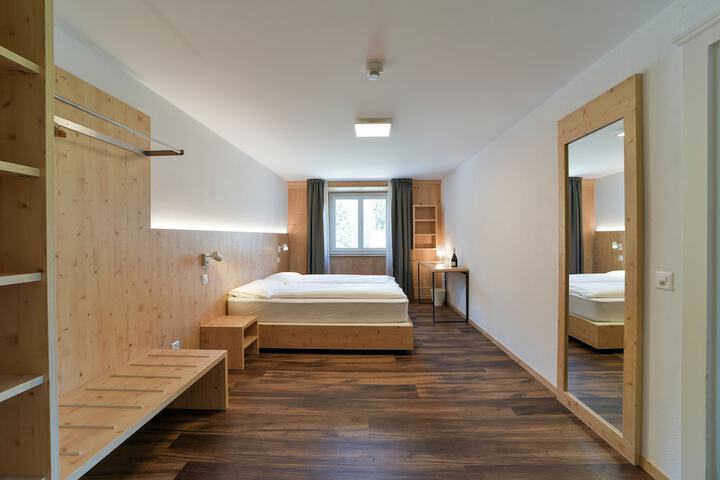 Room 16 of 74