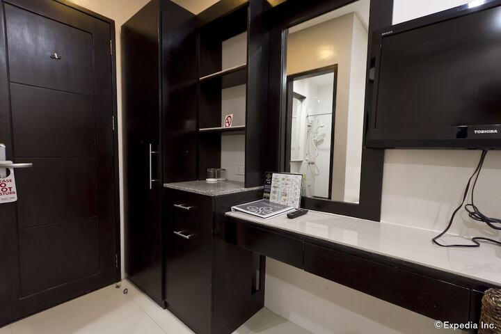 Room 14 of 22