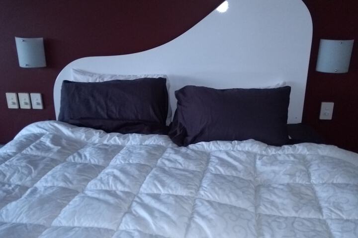 Room 25 of 96