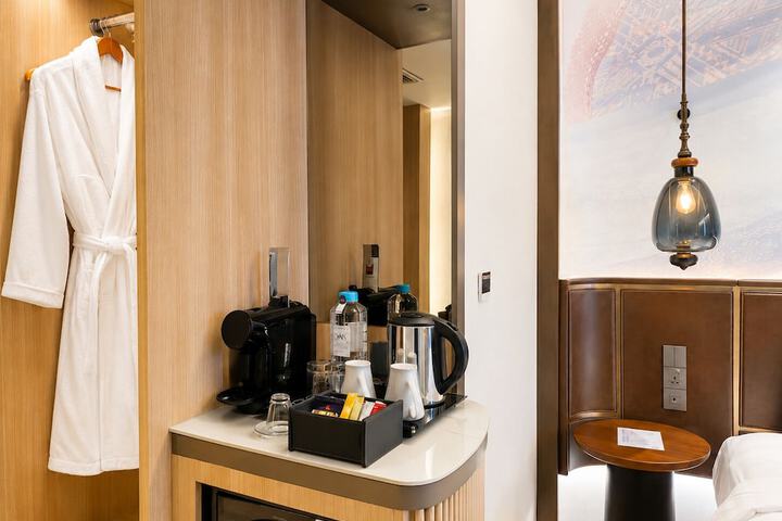 Room amenity