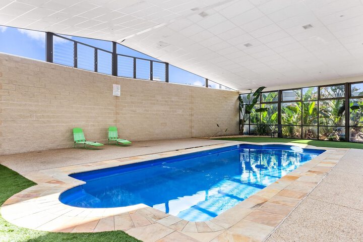 Hotel with Pool
