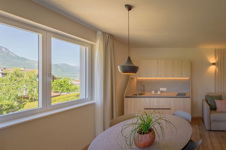 Room 52 of 208
