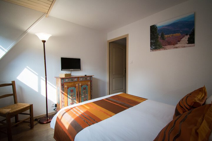 Room 6 of 25