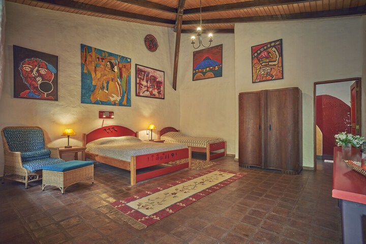 Room 10 of 36