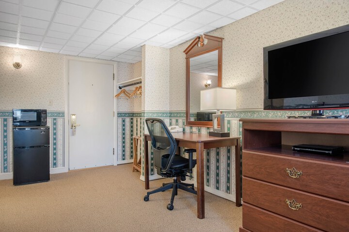 2 Double Beds (2 of 7)