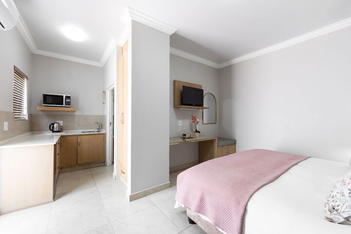 Room 14 of 63
