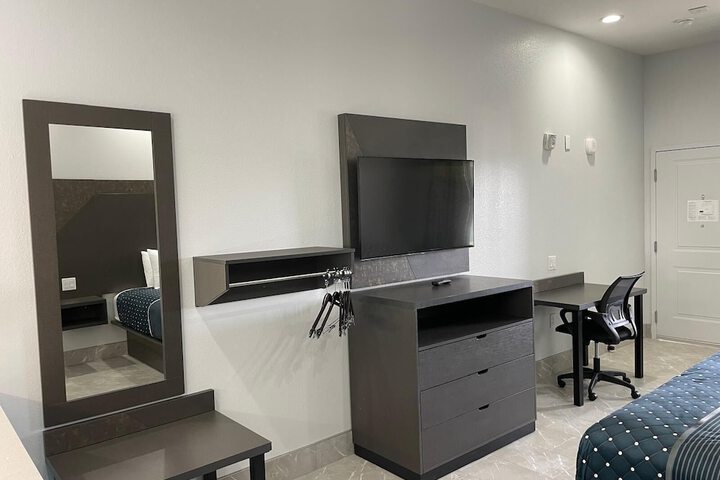 Room 10 of 70